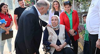 Başkan Demirçalı, akülü sandalye hediye etti
