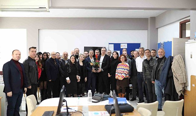 Başkan Deviren öğretmenleri unutmadı