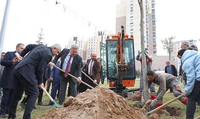 Başkan Palancıoğlu'nun yeşil projesi: "Melikgazi'de fidan değil: ağaç dikiyoruz"