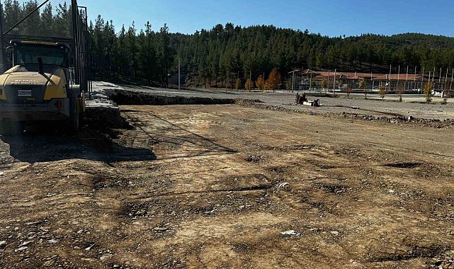 Başkan Pütün, Beyağaç'a sözünü verdiği tekstil atölyesini kazandırıyor