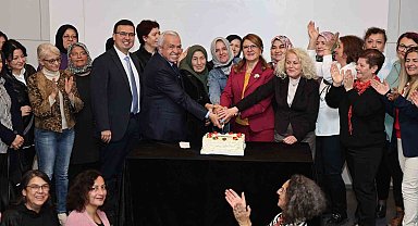 Başkan Şadi Özdemir Nilüferli kadınların ödül sevincini paylaştı