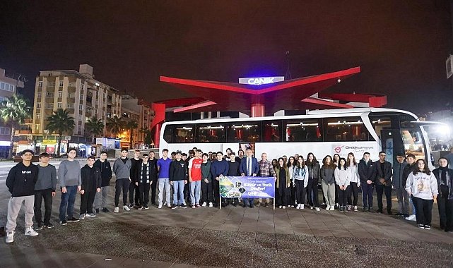 Başkan Sandıkçı: "Eğitim projelerimizle öğrencilerimizin yanında olmaya devam edeceğiz"