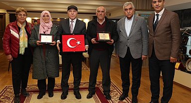 Başkan Sekmen şehit ailesini kabul etti