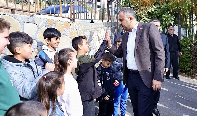Başkan Toptaş, "Durmadan çalışmanın bizi başarıya götüreceğine inanıyoruz"
