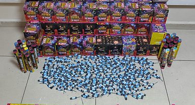 Batman'da bir araçta yüklü miktarda havai fişek ve patlayıcı ele geçirildi