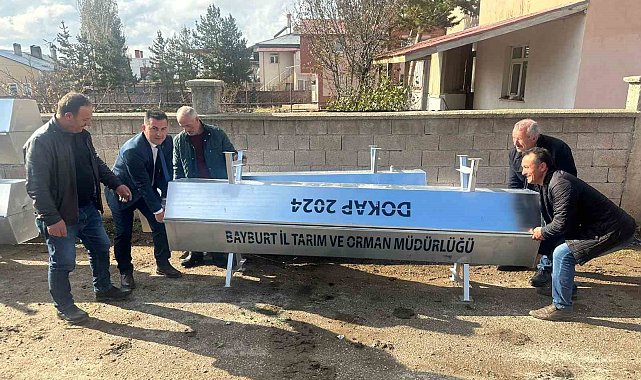 Bayburt'un Aydıntepe ilçesinde çiftçilere sıvat dağıtıldı