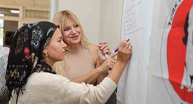 Bayraklı'da kadınlar 'Ben de varım' diyor