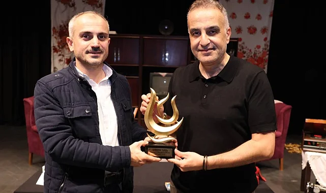 Bekir Develi Çayırovalı okurlarla buluştu
