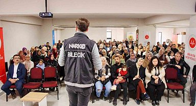 Bilecik'te narkotik ekipleri velileri bilgilendirdi