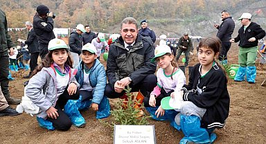 Binlerce fidan toprakla buluştu
