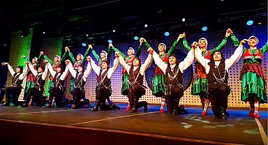 "Bizim Renklerimiz" Atatürk Kültür Merkezi'nde seyirciyle buluşuyor!