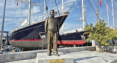 Bodrum'da "Guletlerin Babası" anısına heykel yapıldı