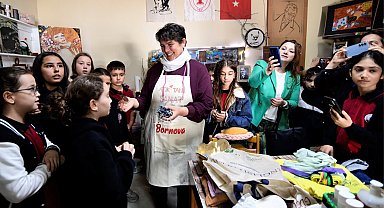 Bornova'da gençlere geri dönüşüm eğitimi