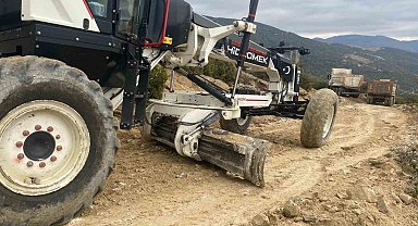 Bozdoğan'da üreticiler için arazi yolları düzenleniyor