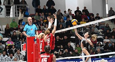 Bozüyük Belediyesi Eğitim ve Spor Kulübü Kadın Voleybol Takımı zorlu maça hazırlanıyor