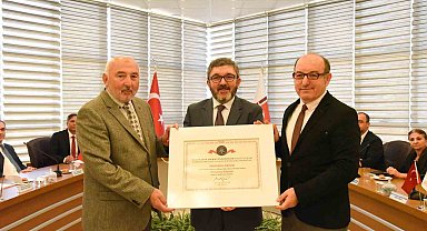 BŞEÜ, 'Turuncu Bayrak' kategorisinde ödül almaya hak kazandı