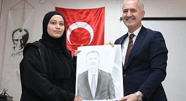 Bursa İnegöl'de Başkan Taban'a 'Genç Bakış'tan sürpriz hediye