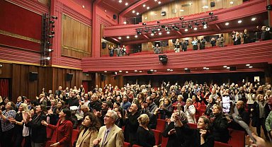 Bursa'da Feryal Öney ile türkü dolu gece