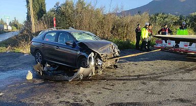 Bursa'da iki otomobil kafa kafaya çarpıştı: 7 yaralı