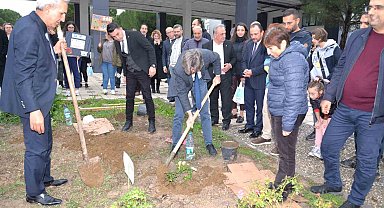 BUÜ'de ağaçlandırma çalışmaları devam ediyor