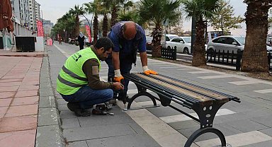 Büyükşehir Belediyesi Binevler'de şehir mobilyaları kuruyor