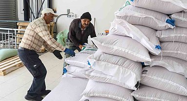 Büyükşehir'den Korkutelili üreticilere 60 ton buğday desteği