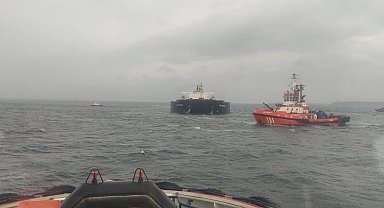 Çanakkale Boğazı'nda makine arızası yapan gemi güvenli bölgeye demirletildi, boğaz çift yönlü trafiğe açıldı