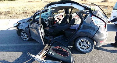 Çanakkale'de takla atıp, 100 metre sürüklenen otomobilin sürücüsü ağır yaralandı