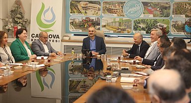 Çiftçi, birim müdürleriyle bir araya geldi