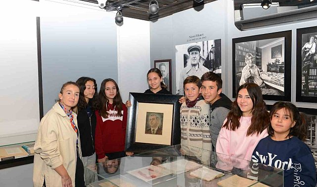 Çocuklar ara tatilde Edebiyat Müzesi'ni gezdi