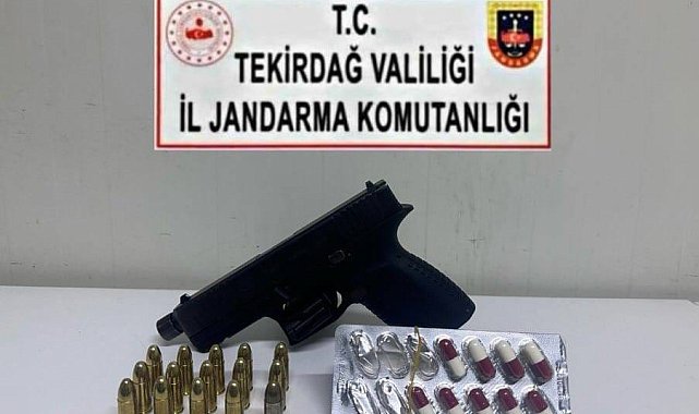 Çorlu'da uyuşturucu operasyonunda hap ve silah ele geçirildi