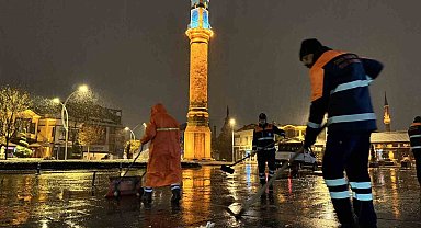 Çorum Belediyesi'nden kar mesaisi
