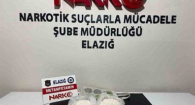 Dedektör köpek kokladı, araçta uyuşturucu çıktı