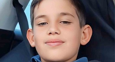 Dedesinin çalışır halde bıraktığı traktörle göle devrilen çocuk hayatını kaybetti