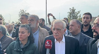 DEM'li Ahmet Türk ve Devrim Demir, 7 ayda yandaşlarına 504 ihaleyi ilansız verdi