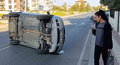 Devrilen otomobilden çıkan genç öğretmenin eğitim aşkı