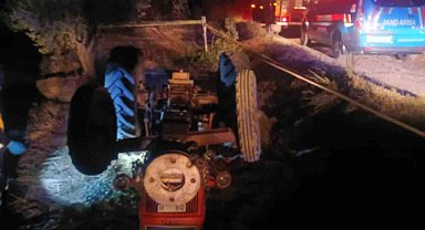 Devrilen traktörün altında kalan kişi hayatını kaybetti