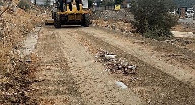 Didim'de sağanak yağıştan sonra zarar gören yollar onarıldı