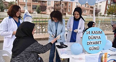 Diyabet farkındalığı için kan şekeri kontrolü