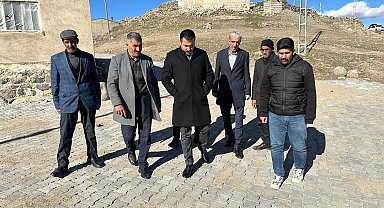 Diyadin köy yolları çamurdan kurtuluyor