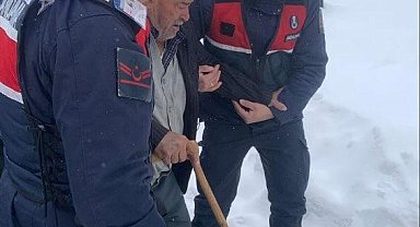 Diyaliz hastasının imdadına jandarma yetişti