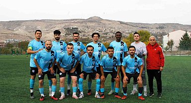 Döğergücü FK kayıpsız ilerliyor