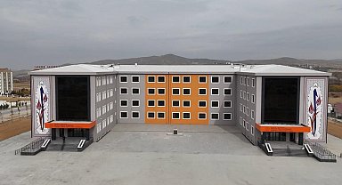 Dünya rekoru adayı dev çini