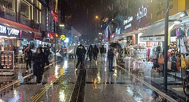 Düzce'de ilk kar ile birlikte kartpostallık görüntüler oluştu