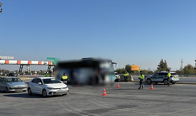 Düzensiz göçmenler Otoyol Jandarması'ndan kaçamadı