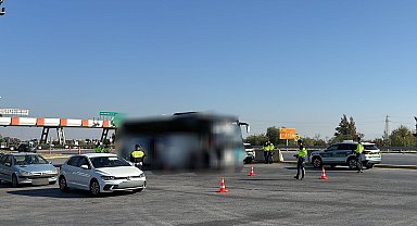 Düzensiz göçmenler Otoyol Jandarması'ndan kaçamadı