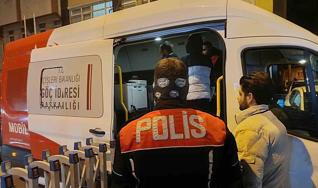 Edirne'de nefes kesen göçmen operasyonu: 17 kaçak göçmen ve 1 FETÖ şüphelisi yakalandı