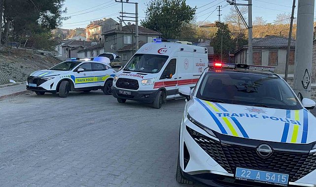 Edirne'de ticari taksi ile otomobil çarpıştı: 2 yaralı