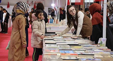 Elazığ Kitap Fuarı'na vatandaşların ilgisi sürüyor