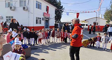 Elazığ'da miniklerden Kızılay'a ziyaret